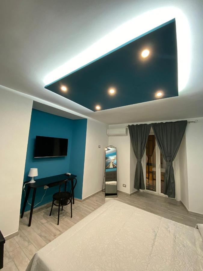 Casa Vacanze Figurelle Napoli Bagian luar foto