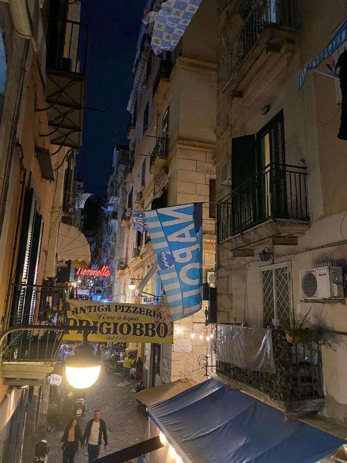 Casa Vacanze Figurelle Napoli Bagian luar foto
