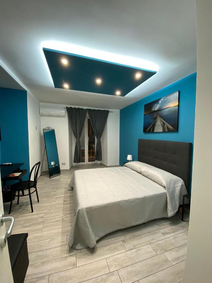 Casa Vacanze Figurelle Napoli Bagian luar foto