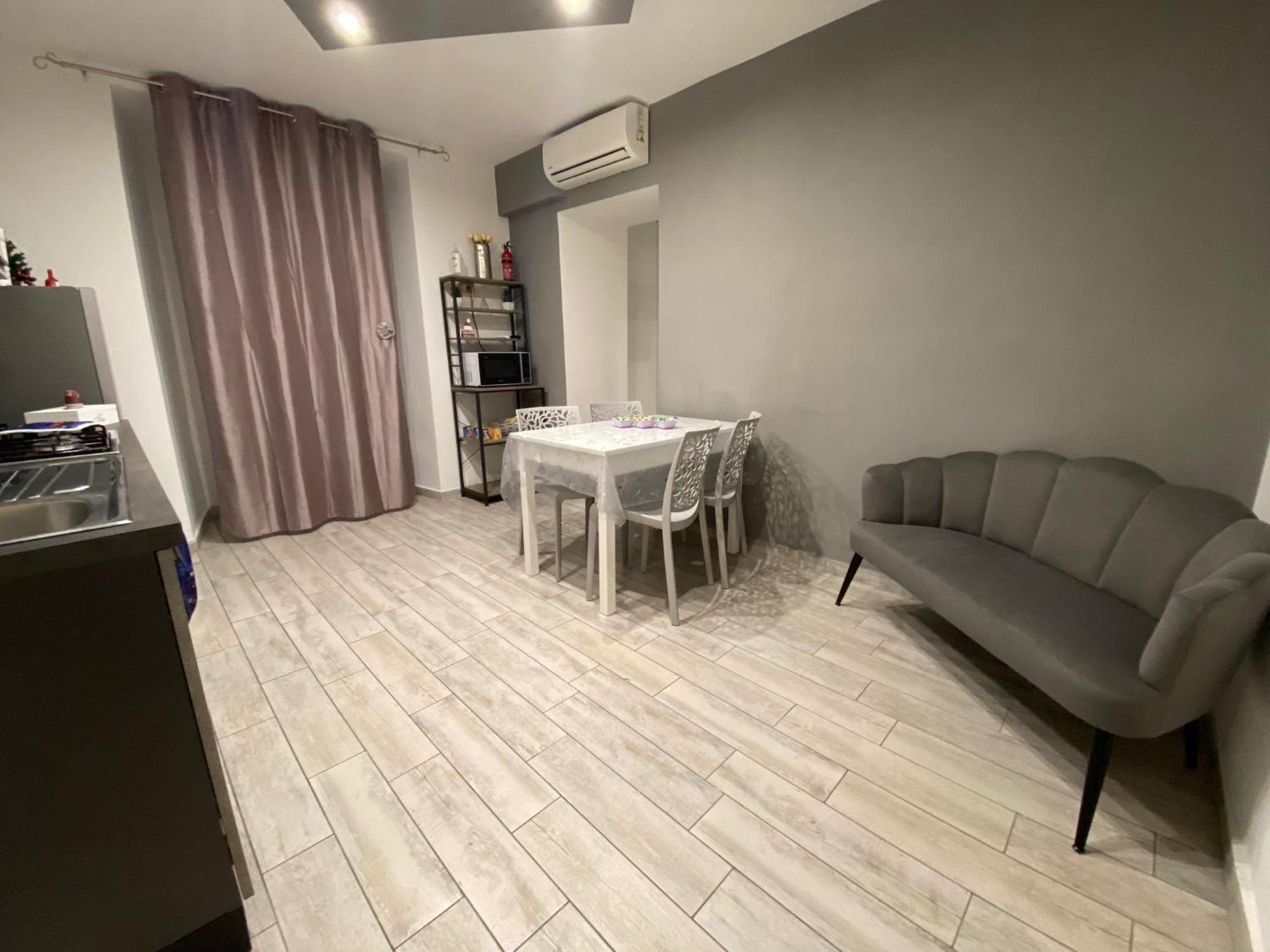 Casa Vacanze Figurelle Napoli Bagian luar foto